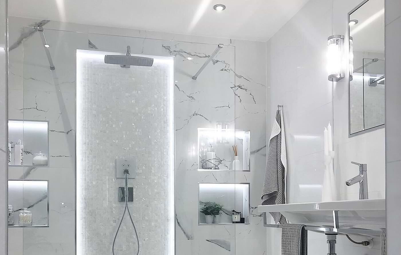 Bathroom decor Bianco 25mm Square Mosaic Tile