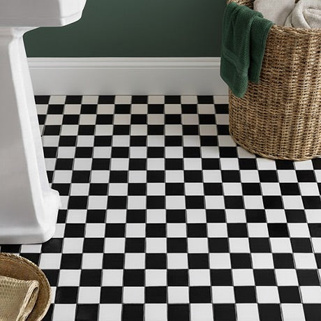 Black and White Checkered Mosaic Tile 316x316mm