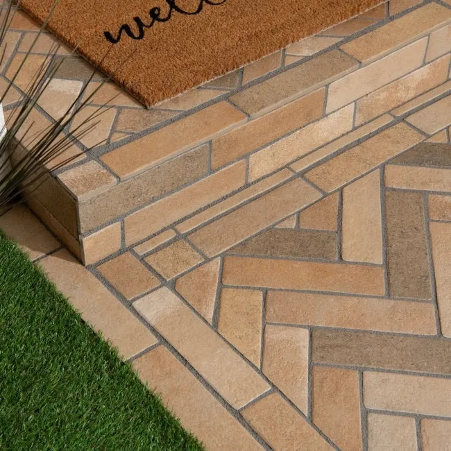 Mixed beige outdoor tiles 