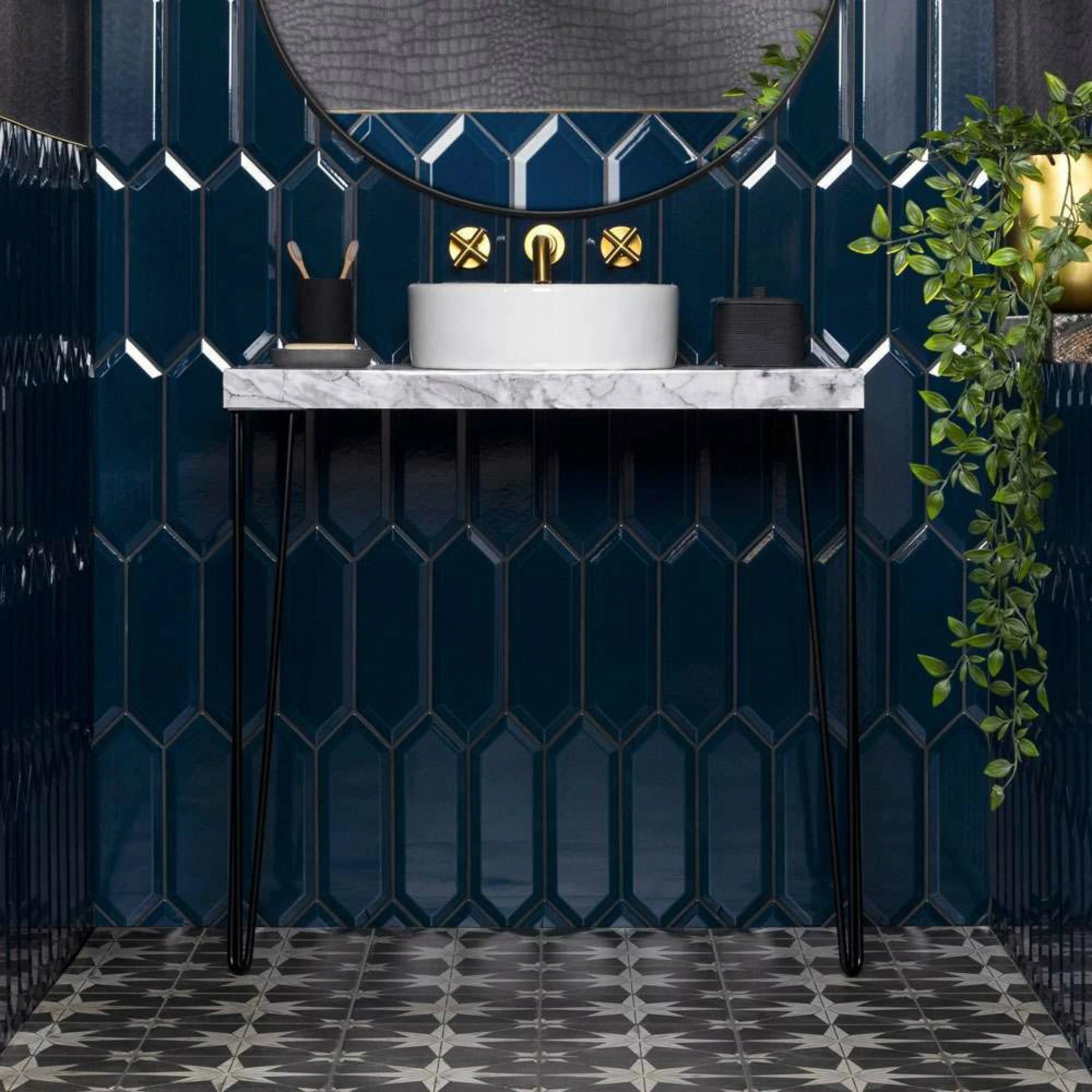 Bathroom with dark blue tiles, layout bathroom wall tiles