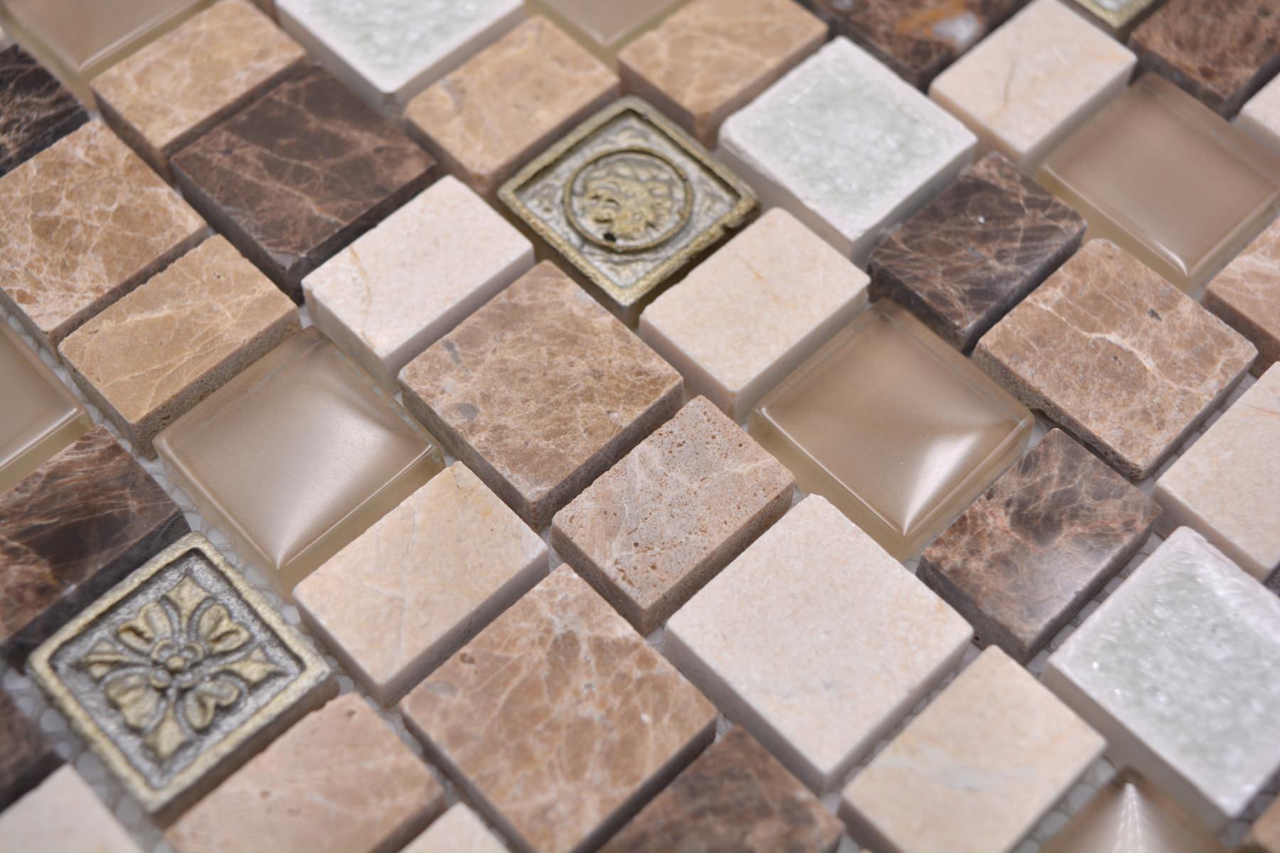 Mixed brown stone mosaic 