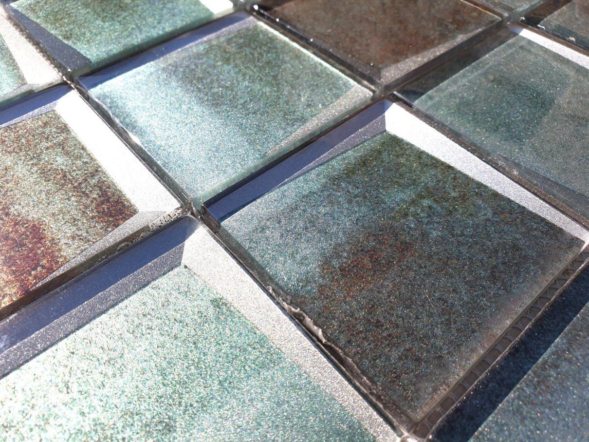 Glass mosaic mirror tile