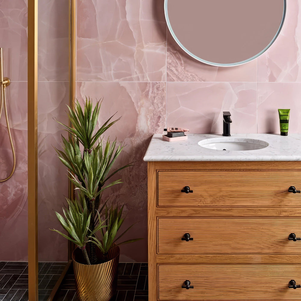 Pink bathroom onyx tiles