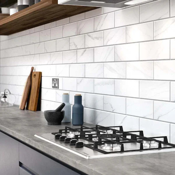 White marble kitchen wall tile 