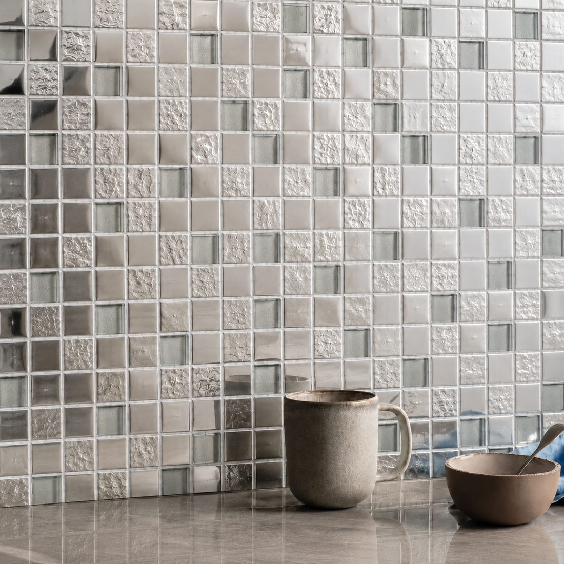 Silver glass mosaic splashback shot 