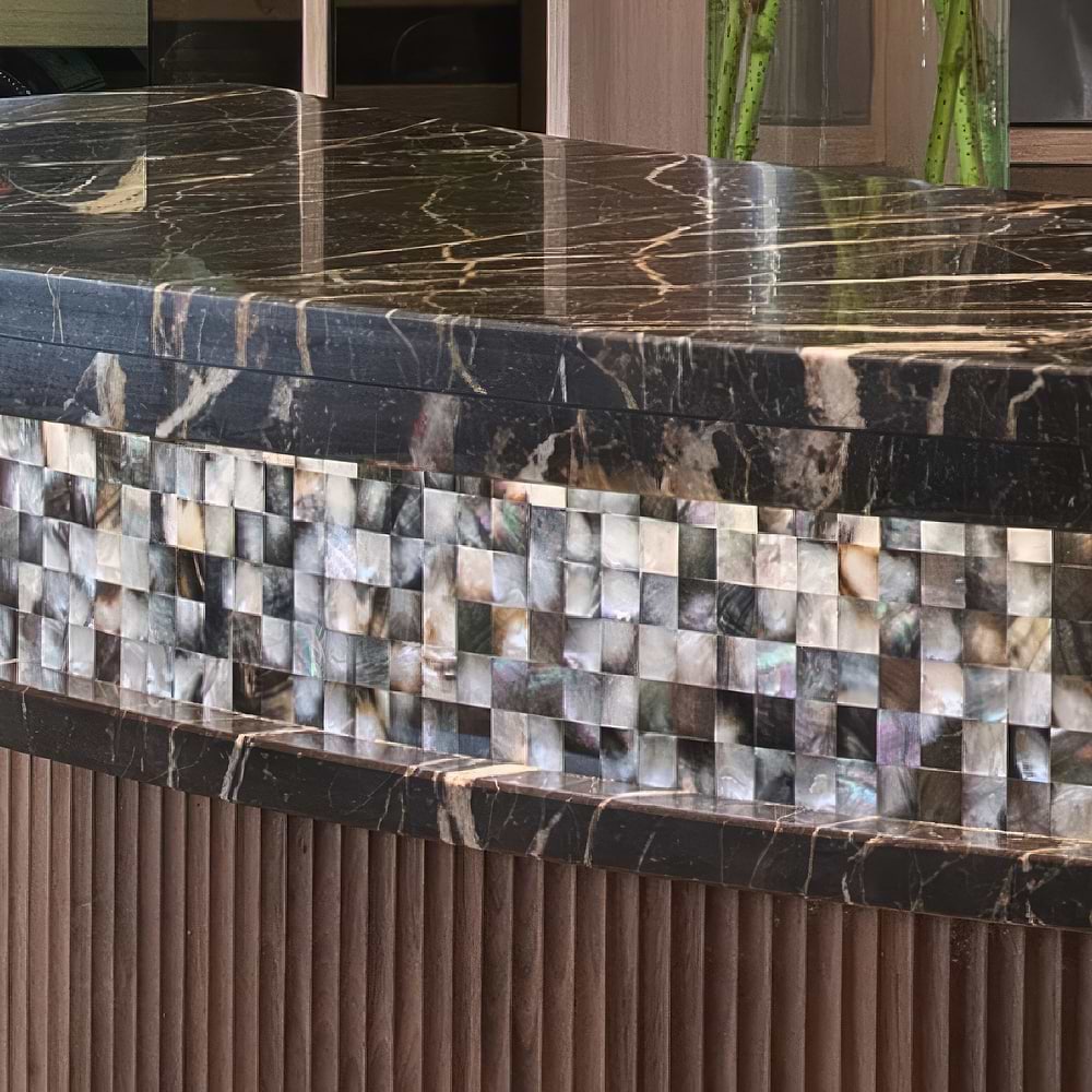 Black Pearl Mosaic Border 