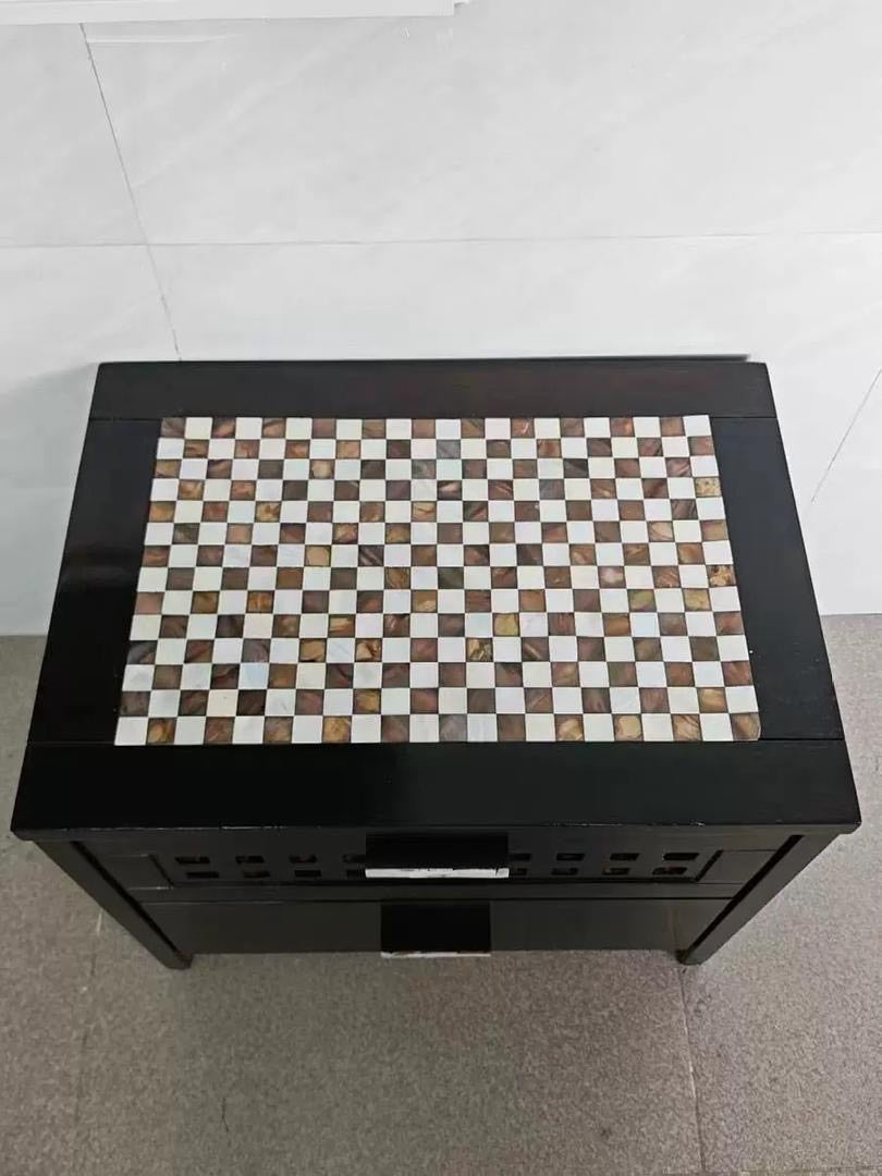 Chequered Pearl Mosaic Décor 