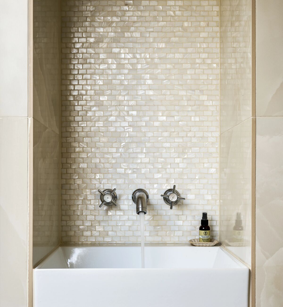 Pearl Brick Bathroom Shot