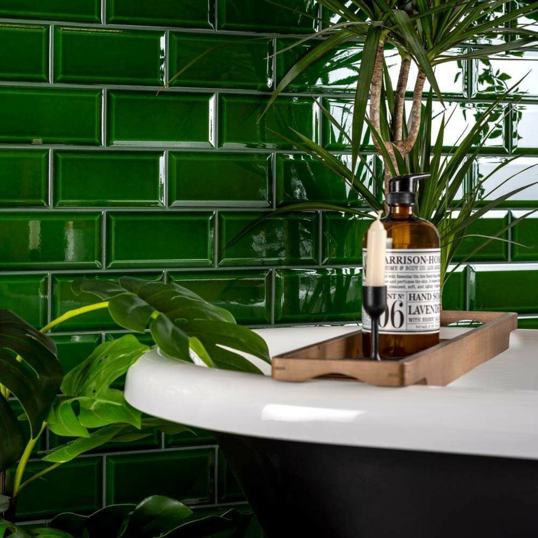 Royal Green Gloss Bevelled Metro 200x100mm Tile