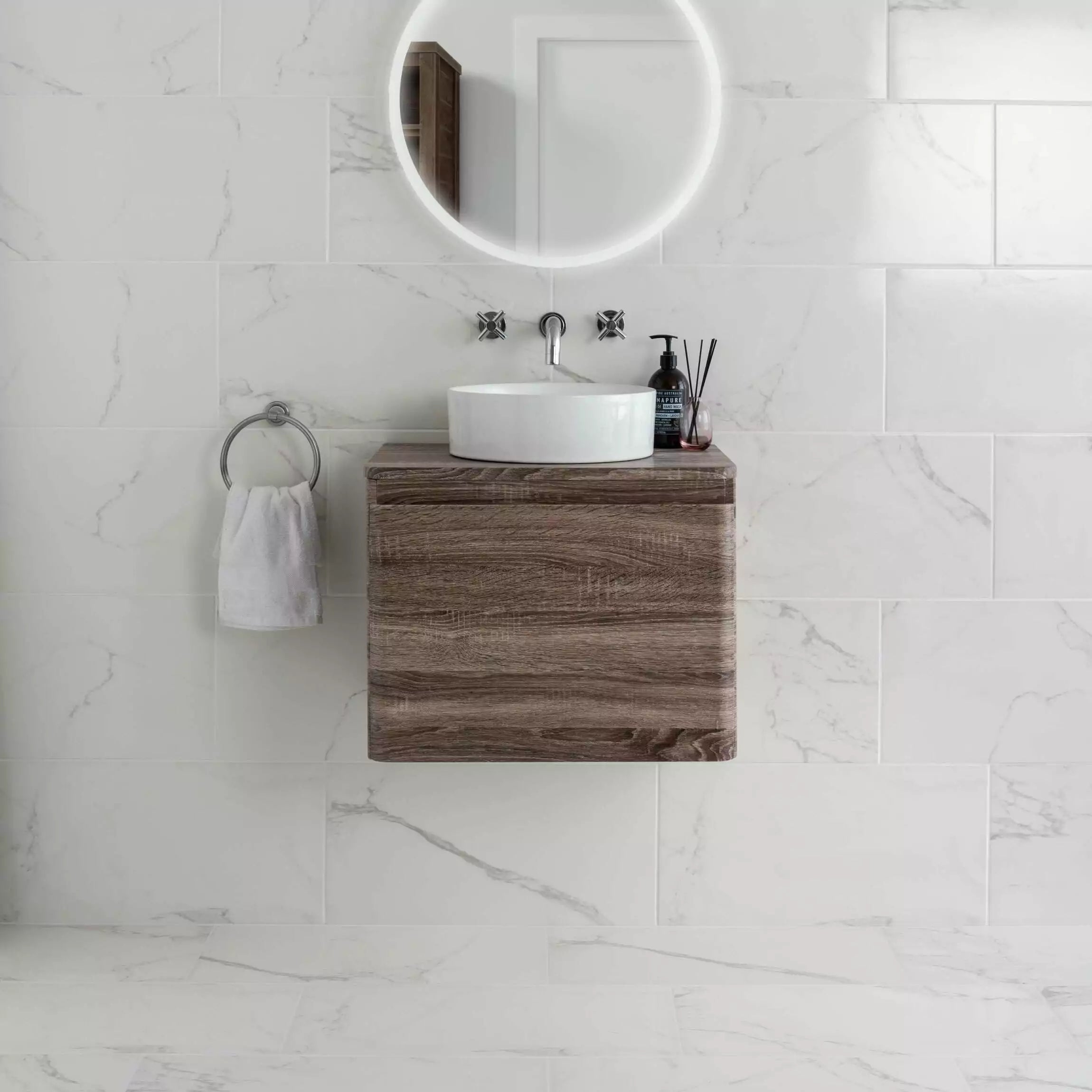 white marble bathroom tiles