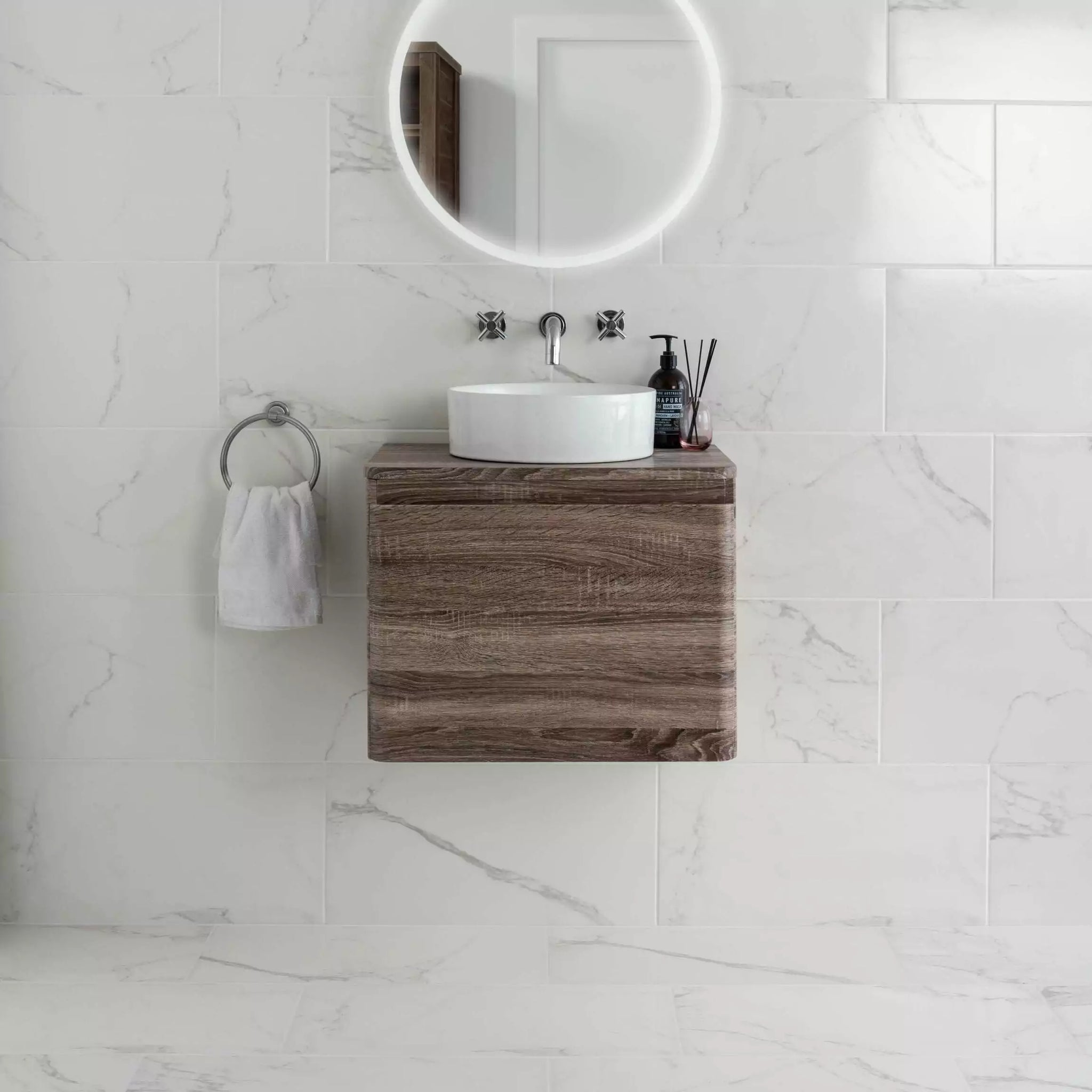 white marble bathroom tiles