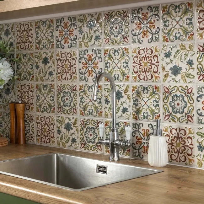 Multicolour medieval-style décor wall tile in ceramic with 7mm thickness and artisanal printed pattern variation.
