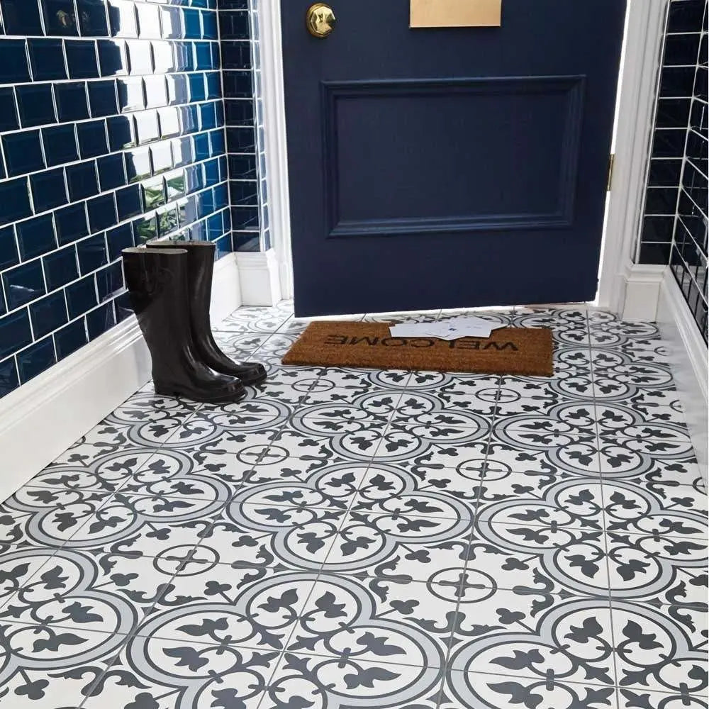 Cambridge Blue Traditional Pattern 450 x 450 Tile