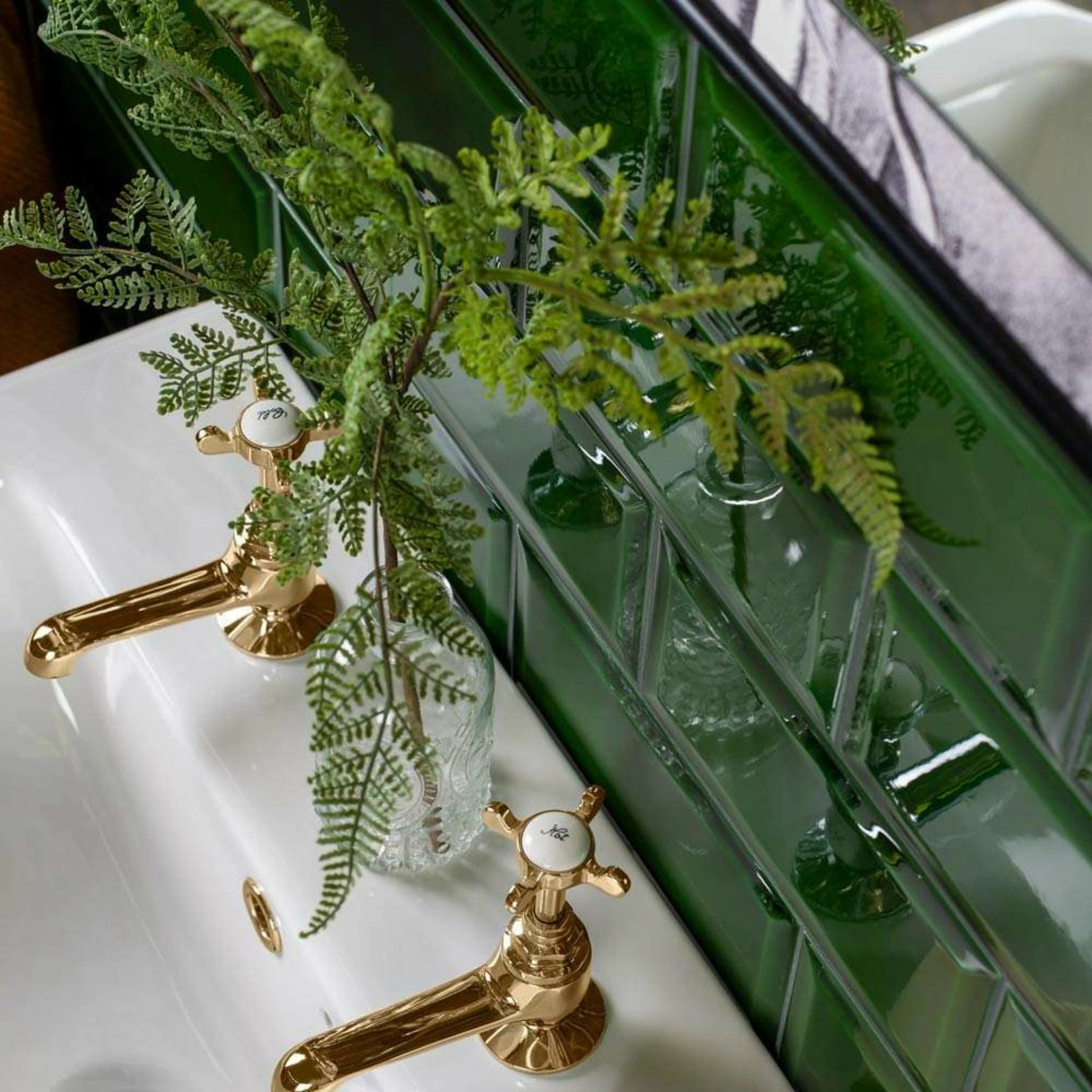 luxury green gloss victorian metro tiles