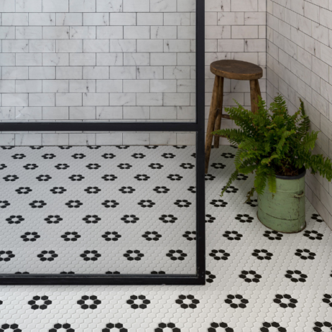 Mono Hex Porcelain Daisy Tile 26x30cm