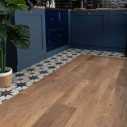 Warm Oak Farm House Wood Effect Tile